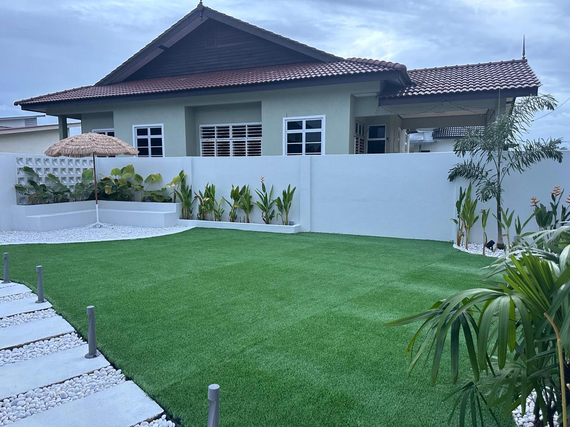 Home In Terengganu With Private Pool Kuala Terengganu Eksteriør billede